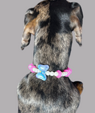 KENDALL’S DOG NECKLACE BOW AND PEARLS